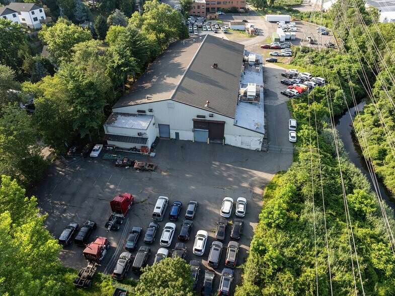 More Photos Of 73 Ramapo Valley Rd, Mahwah Warehouse For Lease