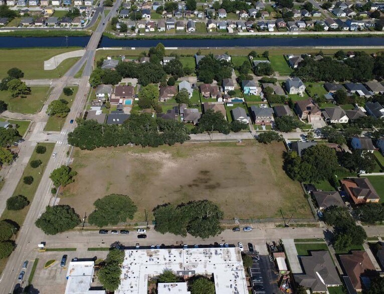 More Photos Of 6101 Chatham Dr, New Orleans Apartments For Sale