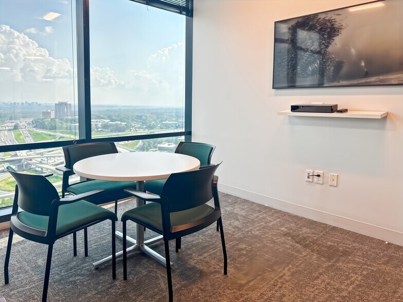 More Photos Of 5 Concourse Pky NE, Atlanta Coworking Space