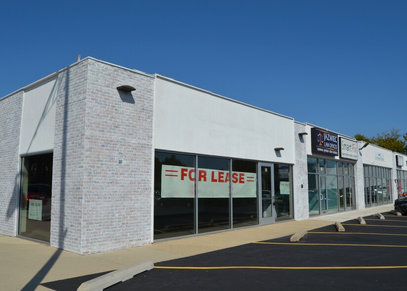 Primary Photo Of 40-60 W Palatine Rd, Palatine Unknown For Lease