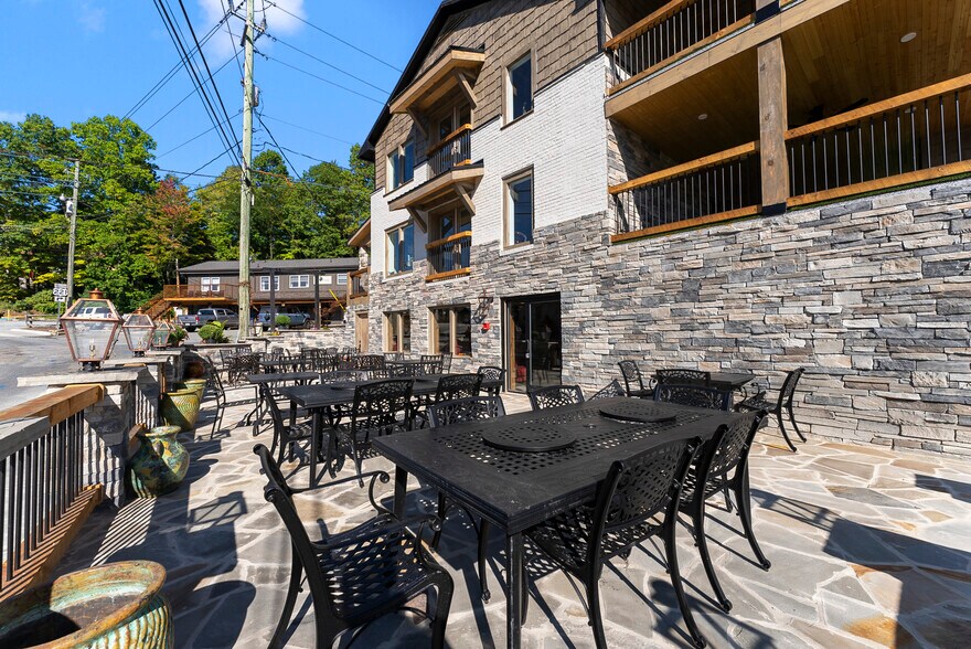 More Photos Of 870 Main St, Blowing Rock Restaurant For Sale