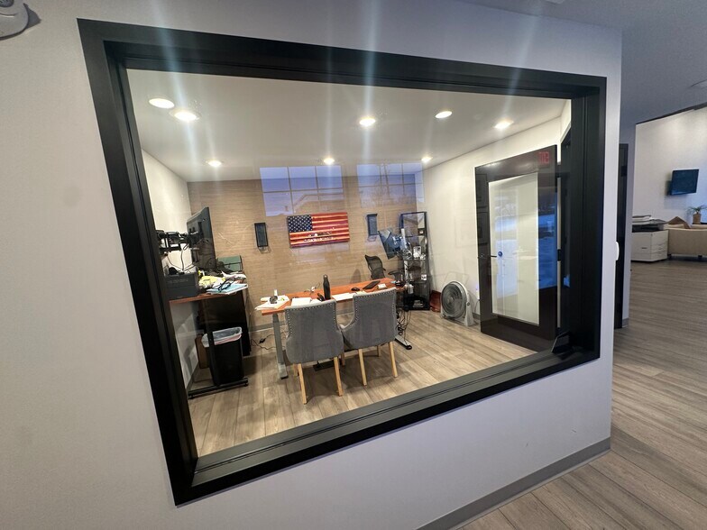 More Photos Of 118 N 3rd St, Grand Haven Office For Sale