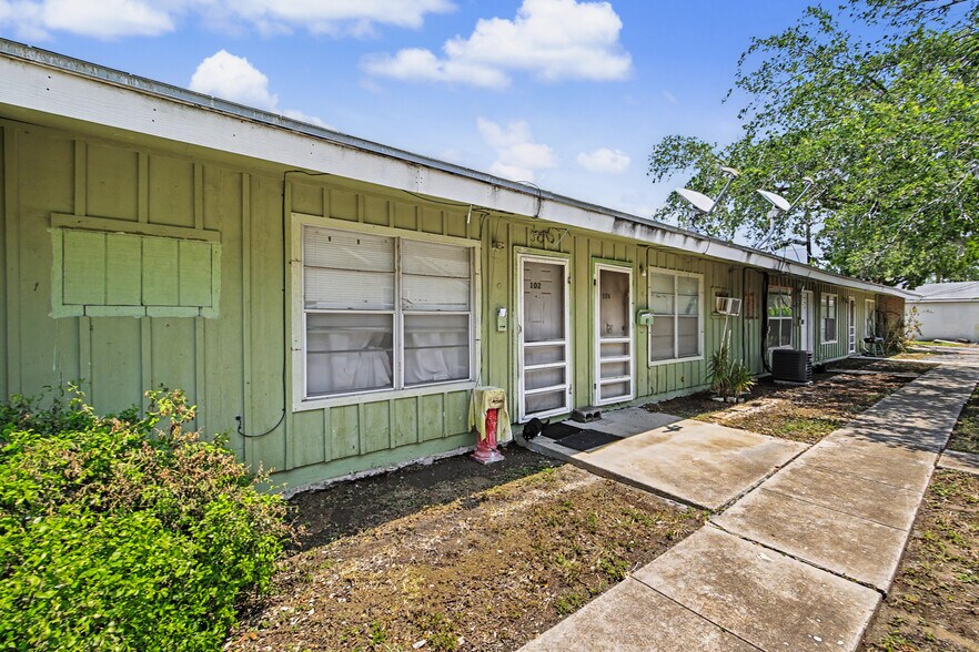 More Photos Of 800 S Texas Blvd, Weslaco Apartments For Sale