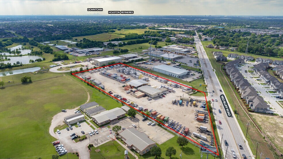 More Photos Of 6110 Red Bluff Rd, Pasadena Distribution For Lease