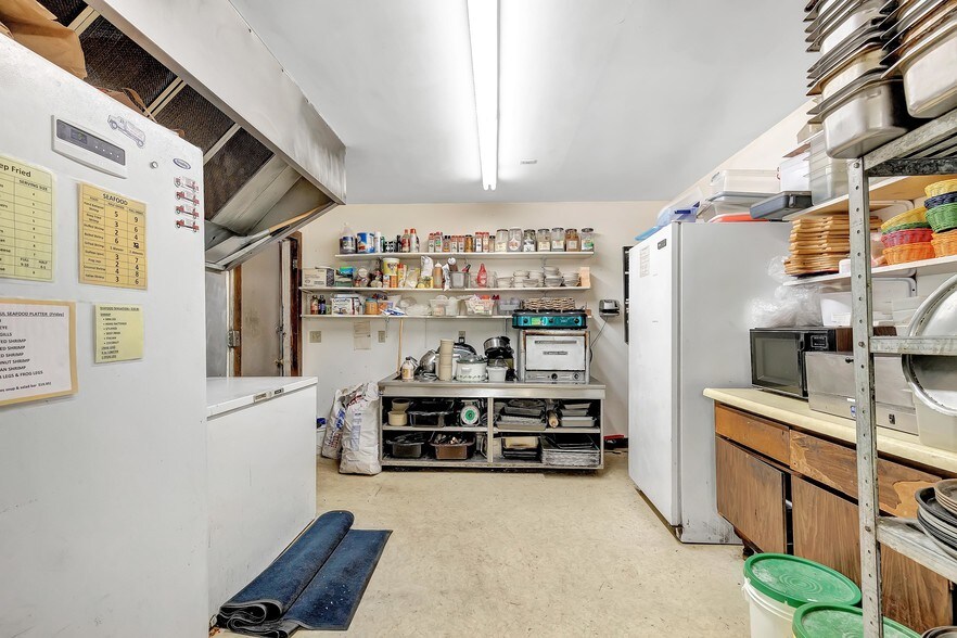 More Photos Of N4175 Alpine Ln, Pound Restaurant For Sale