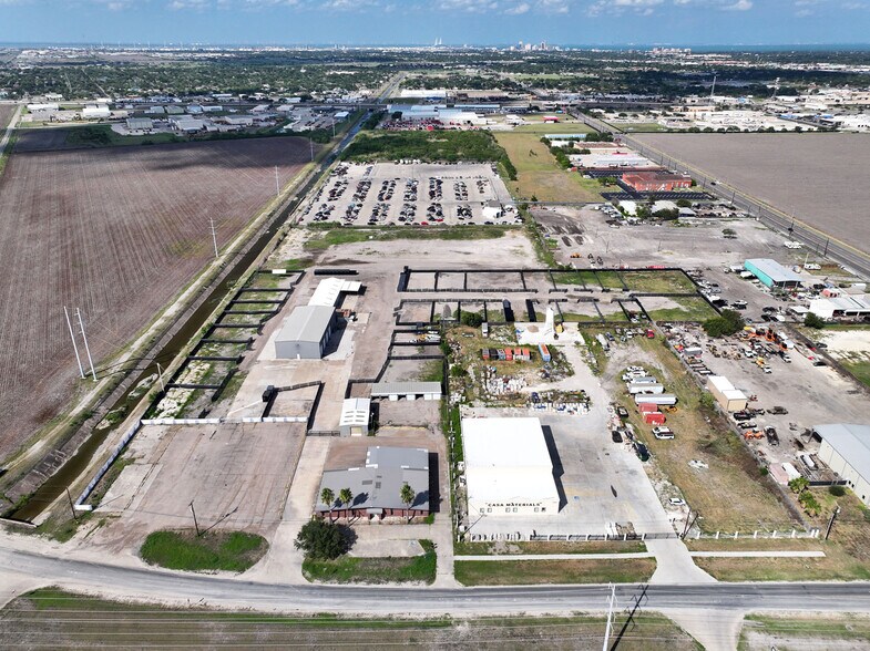 More Photos Of 1420 Holly Road, Corpus Christi Warehouse For Lease