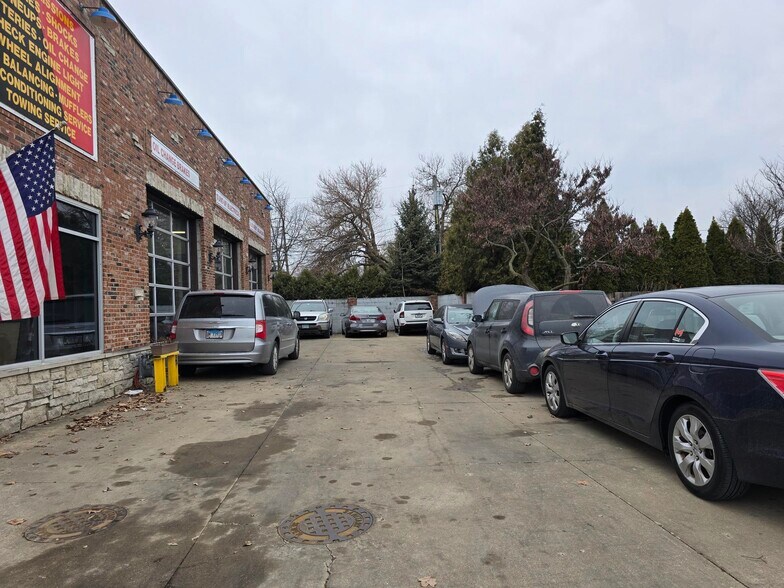 More Photos Of 3212 Harlem Ave, Riverside Auto Repair For Sale