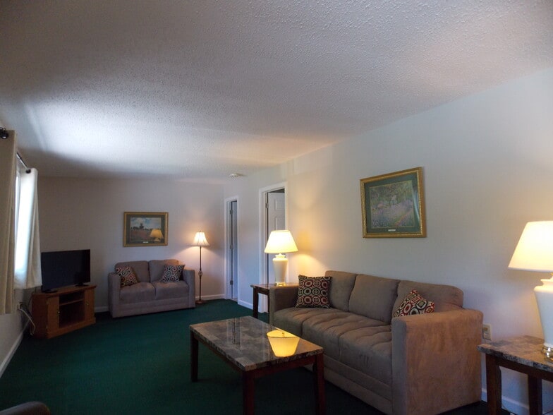 More Photos Of 37067 Nys Route 12, Clayton Hotel For Sale