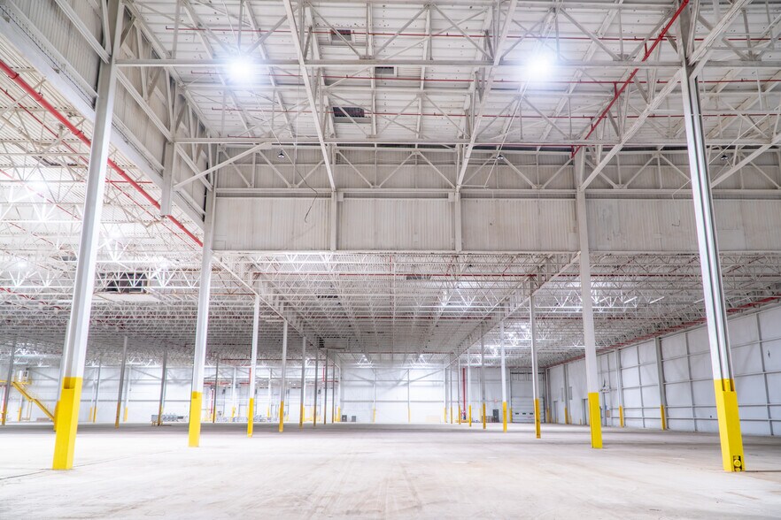 More Photos Of 4747 N Western Ave, Connersville Manufacturing For Lease