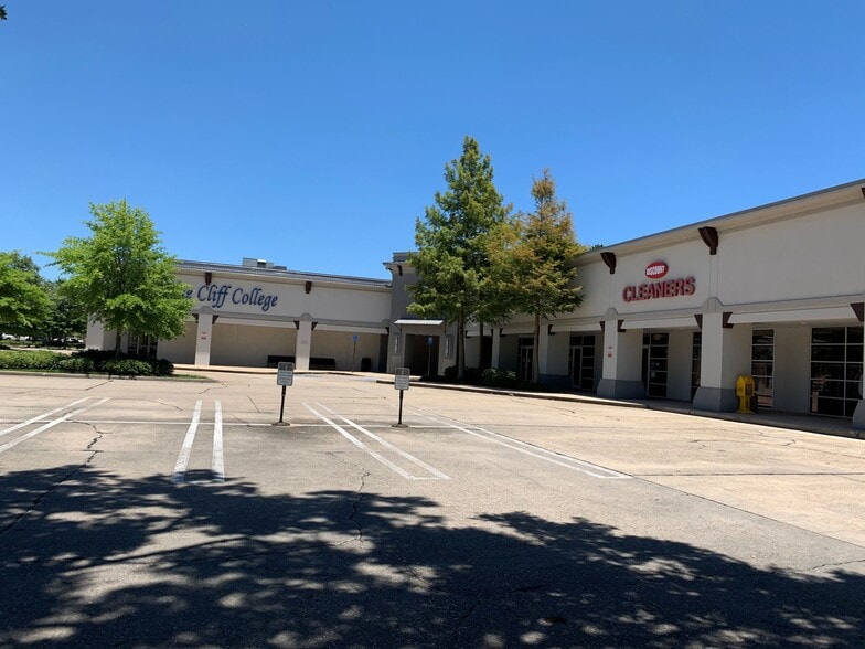 More Photos Of 100-145 James Comeaux Rd, Lafayette Unknown For Lease