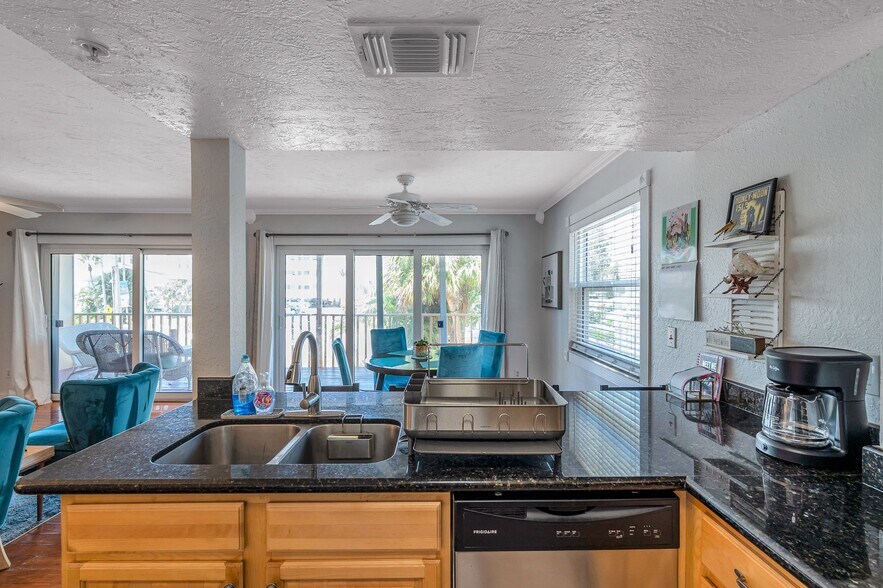 More Photos Of 1809 Gulf Blvd, Indian Rocks Beach Apartments For Sale
