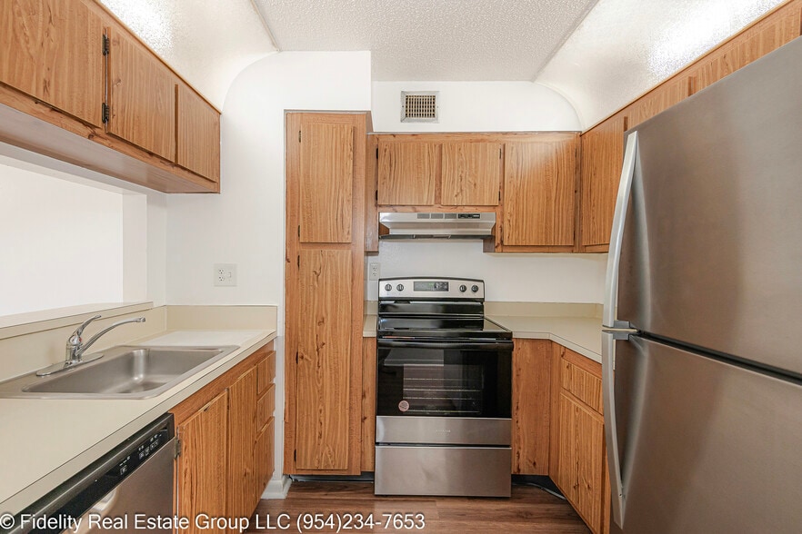 More Photos Of 11430-11442 NW 45th St, Coral Springs Apartments For Sale
