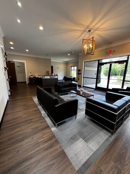 More Photos Of 100 Corporate Blvd, West Columbia Office For Lease