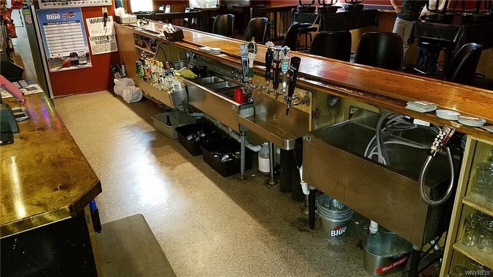 More Photos Of 418 Main St, Youngstown Restaurant For Sale