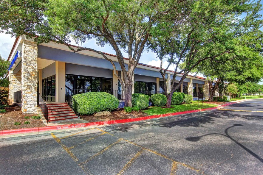 More Photos Of 9001 I-35 N, Austin Office For Lease