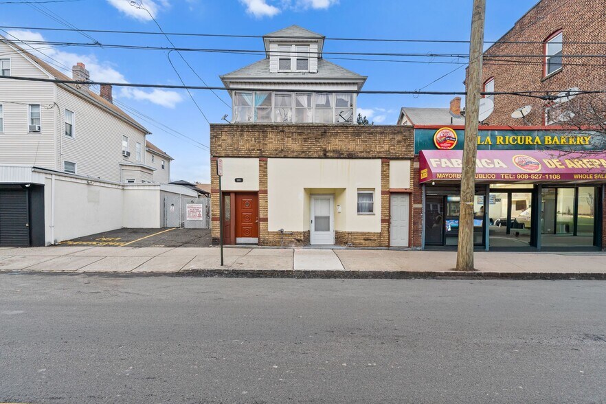 Primary Photo Of 109 Orchard St, Elizabeth Multifamily For Sale