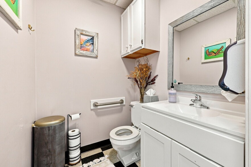 More Photos Of 2705 N Croatan Hwy, Kill Devil Hills Freestanding For Sale