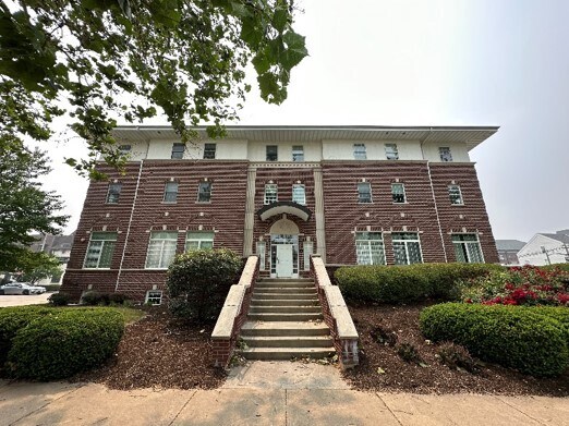 More Photos Of 205 E Armory Ave, Champaign Sorority Fraternity House For Sale