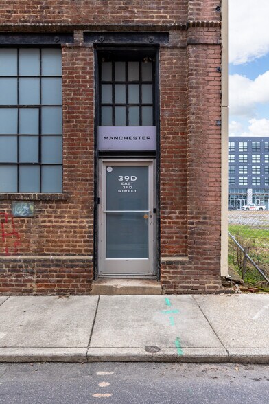 More Photos Of 39 E 3rd St, Richmond Apartments For Lease