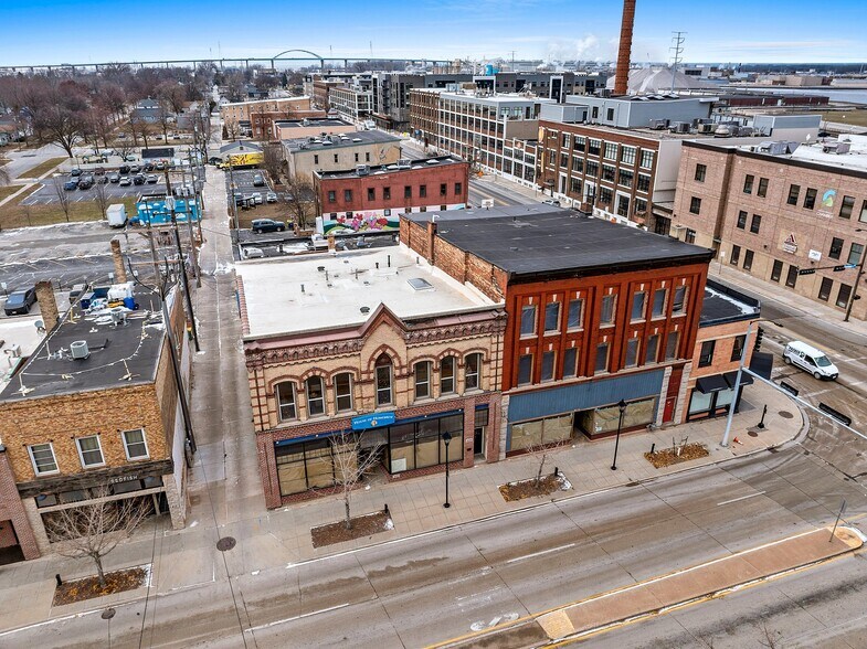 Primary Photo Of 408 Dousman St, Green Bay Storefront Retail Residential For Sale