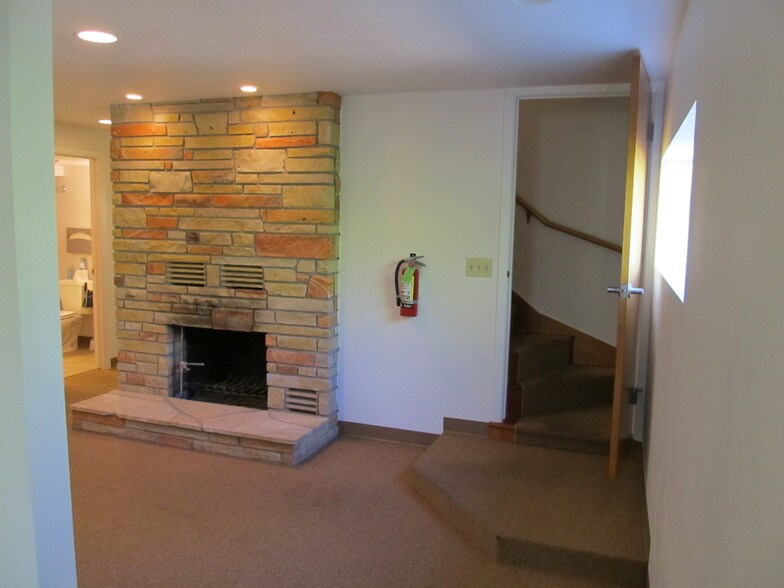 More Photos Of 111 Margaret Ln, Grass Valley Office For Sale