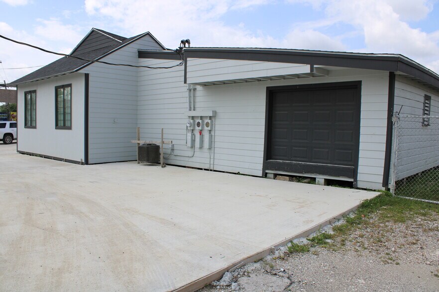 More Photos Of 470-474 S 4th St, Beaumont Industrial For Sale