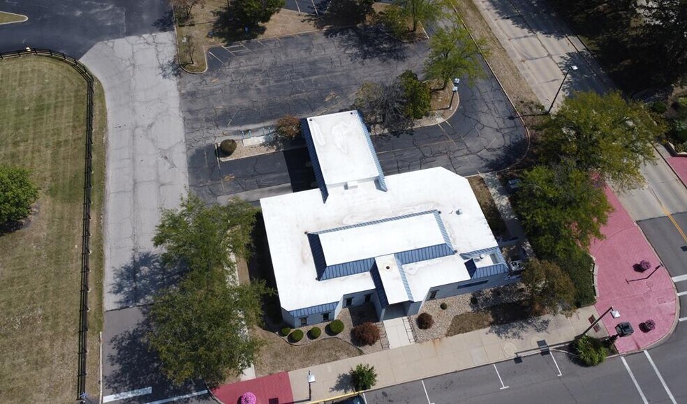 More Photos Of 245 N Seltzer St, Crestline Bank For Sale