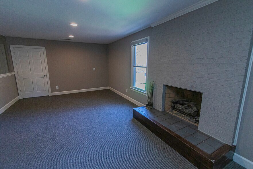 More Photos Of 5501 McNeely Dr, Raleigh Medical For Lease