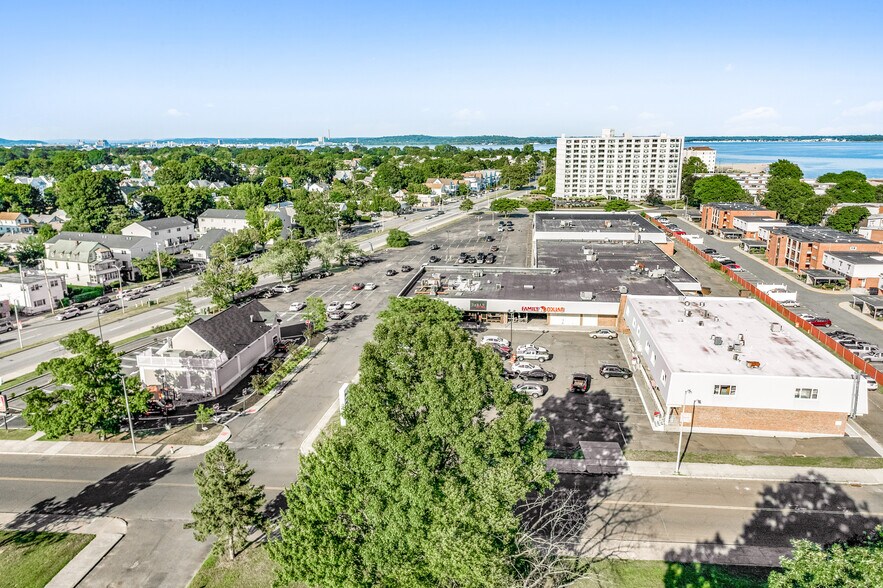 More Photos Of 200-250 Captain Thomas Blvd, West Haven Storefront For Sale