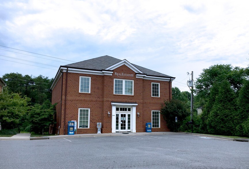 More Photos Of 10046 Three Notch Rd, Troy Office Residential For Lease