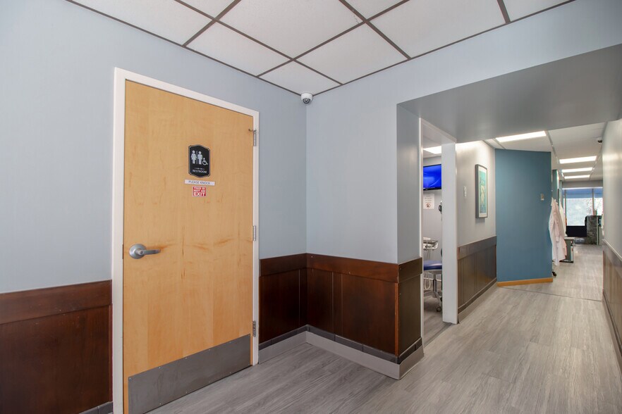 More Photos Of 300 N Charles St, Baltimore Apartments For Lease