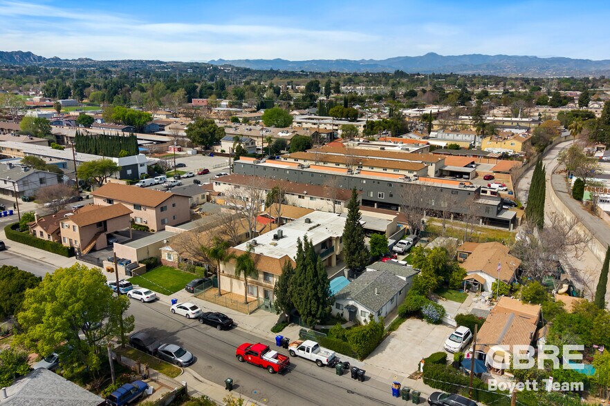 More Photos Of 22607 14th St, Newhall Apartments For Sale