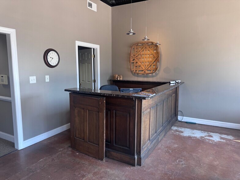 More Photos Of 4 S Main St, Franklinton Office For Sale