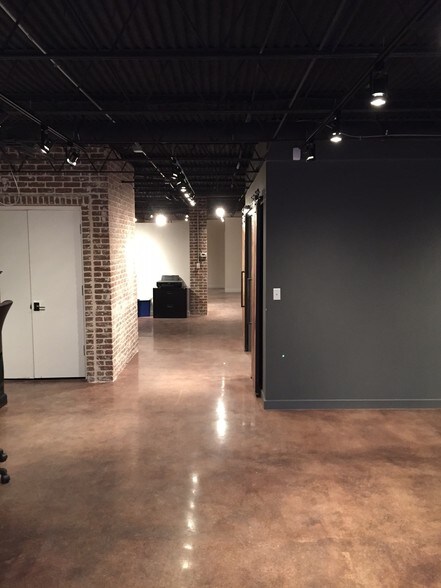 More Photos Of 3141-3149 S Broadway, Englewood Storefront Retail Office For Lease