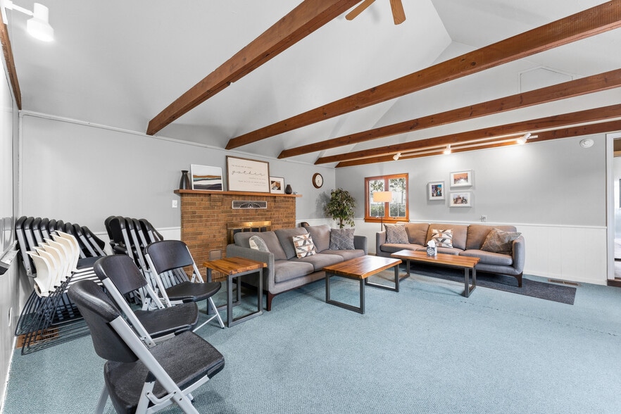 More Photos Of 201 N Cleveland Massillon Rd, Akron Office For Sale