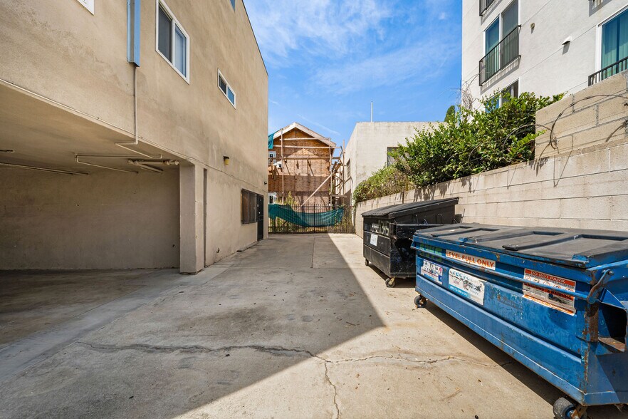 More Photos Of 5345 La Mirada Ave, Los Angeles Apartments For Sale