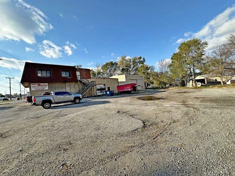 More Photos Of 5440 W Ridge Rd, Gary Light Distribution For Sale