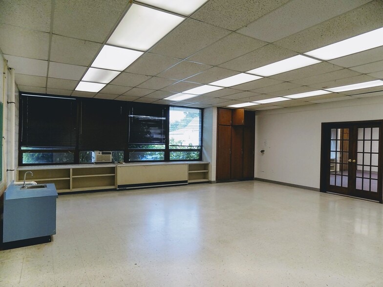 More Photos Of 804 S Purdum St, Kokomo Schools For Sale