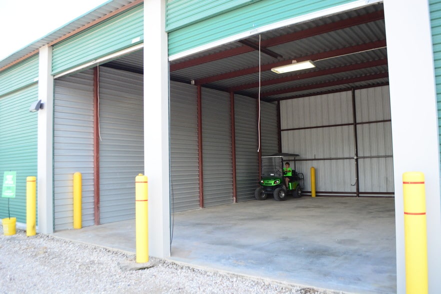 More Photos Of 15500 Voss Rd, Sugar Land Unknown For Sale