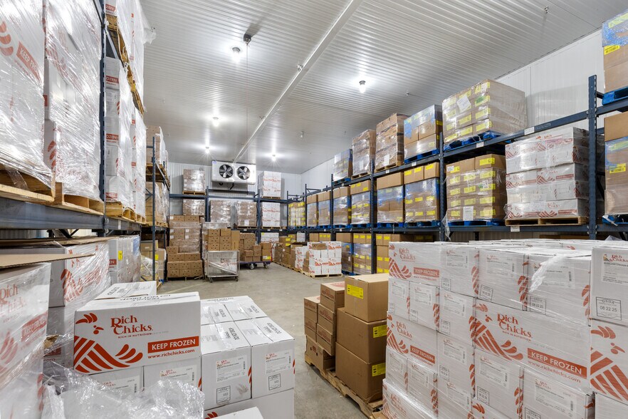 More Photos Of 5305 Midway Rd, Haltom City Distribution For Sale