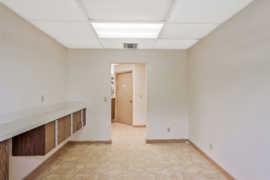 More Photos Of 505 SE 6th Ave, Delray Beach Medical For Sale