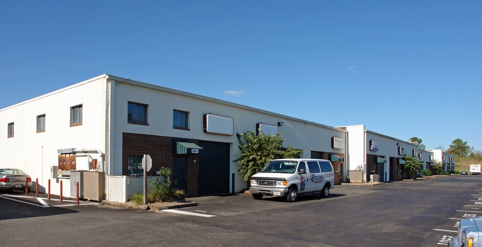 More Photos Of 2800-2822 Build America Dr, Hampton Light Distribution For Lease