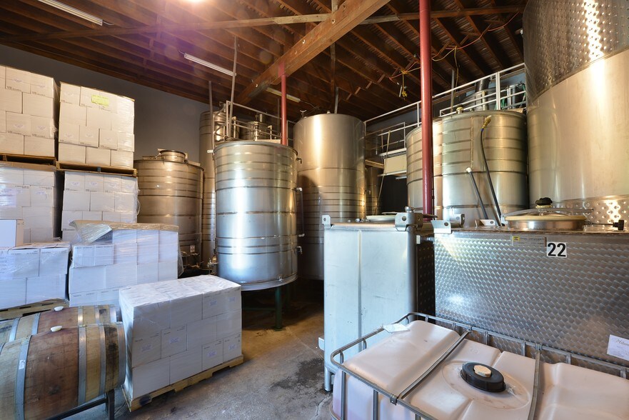 More Photos Of 14600 S Highway 101, Hopland Winery Vineyard For Sale