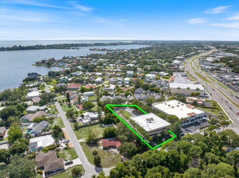 More Photos Of 7820 S Holiday Dr, Sarasota Office For Lease