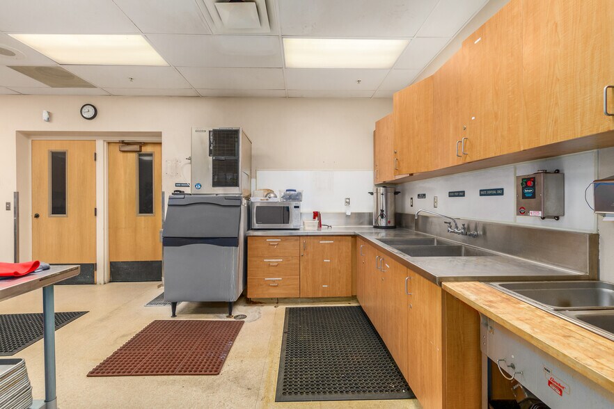 More Photos Of 655 E University Dr, Mesa Schools For Sale