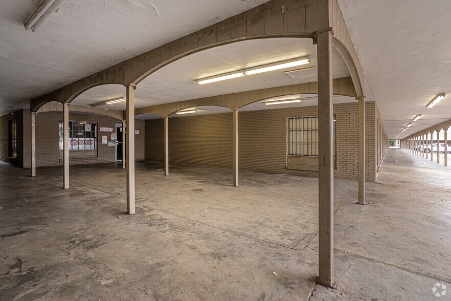 More Photos Of 1315 Ellis Ave, Jackson Freestanding For Sale