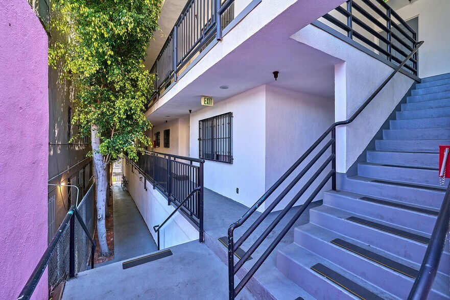 More Photos Of 209 S Alexandria Ave, Los Angeles Apartments For Sale