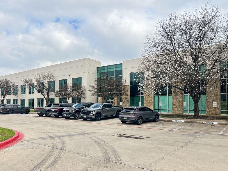 More Photos Of 405 State Highway 121 Byp, Lewisville Coworking Space
