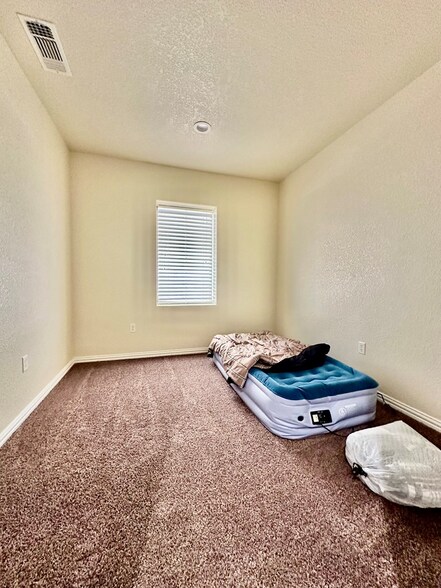 More Photos Of 602 US Highway 385 N, Seminole Flex For Sale