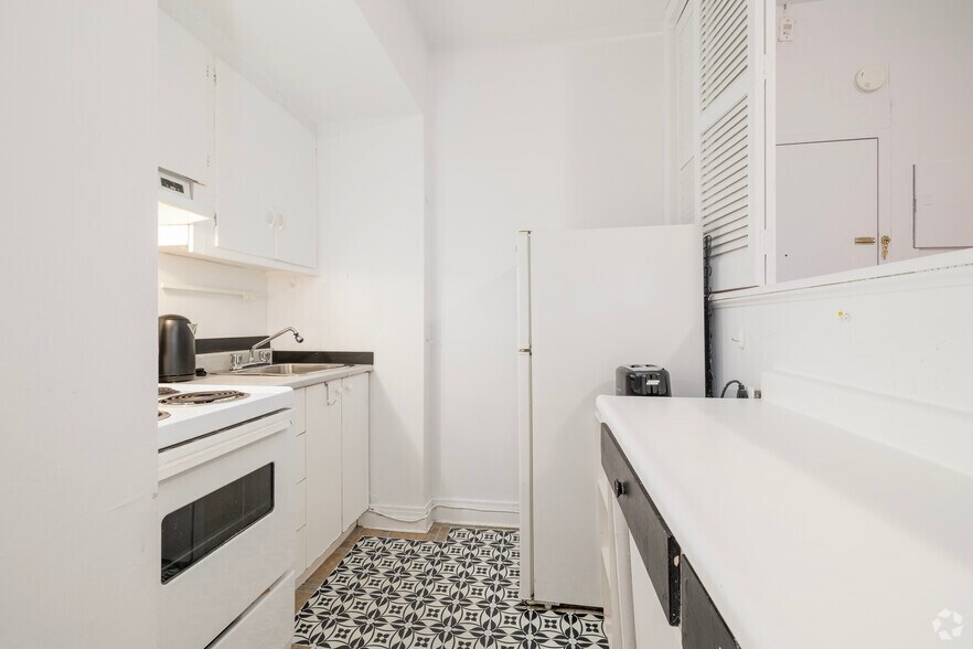 More Photos Of 2310 Rue Guy, Montréal Apartments For Lease